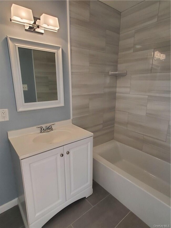 Building Photo - 7 White Plains Ave