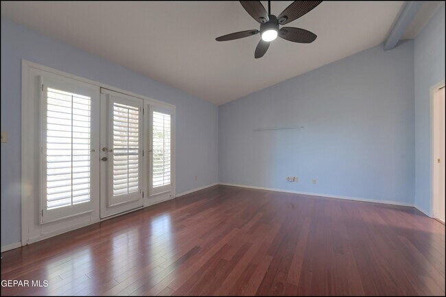 Building Photo - 601 Firedale Ln