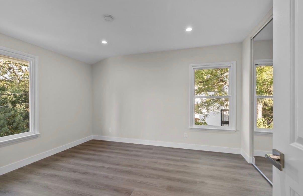 Building Photo - 1881 Verdugo Loma Dr