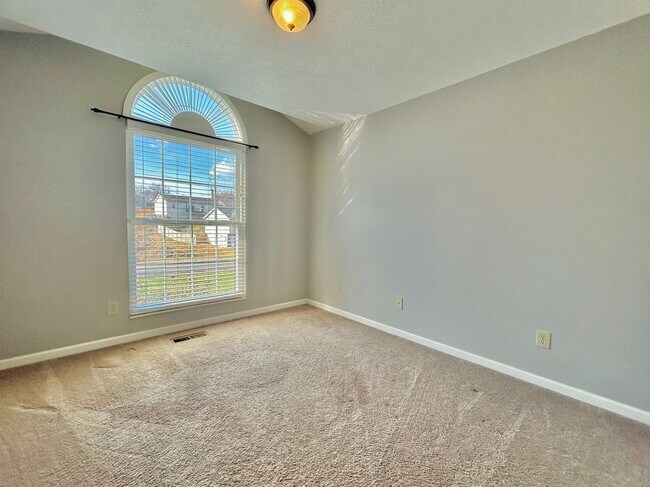 Building Photo - Beautiful 3 bedroom-plus bonus room-2 bath for rent!