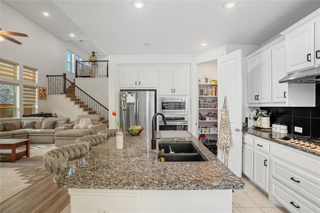 Building Photo - 4424 English Maple Dr