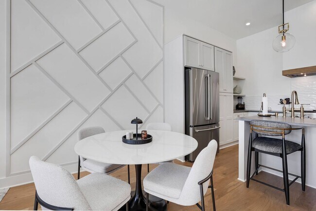 Building Photo - Upscale Palmyra Terrace Townhome! Fully Fu...