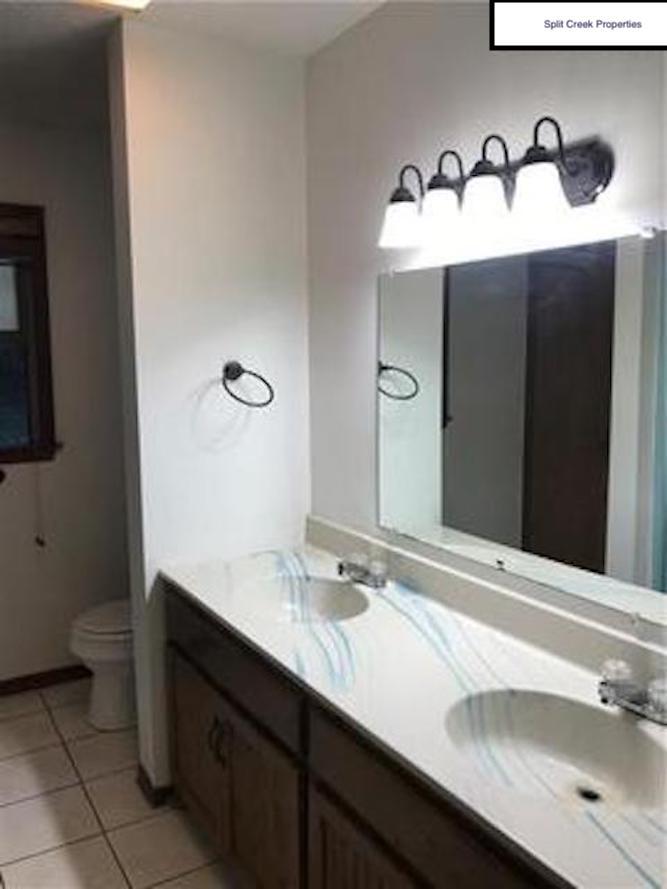 Building Photo - 138 Cameron Ter