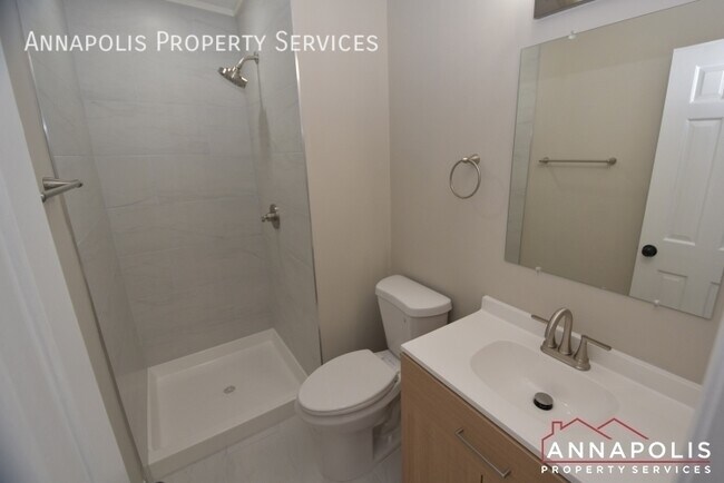 Building Photo - 1650 Albermarle Dr