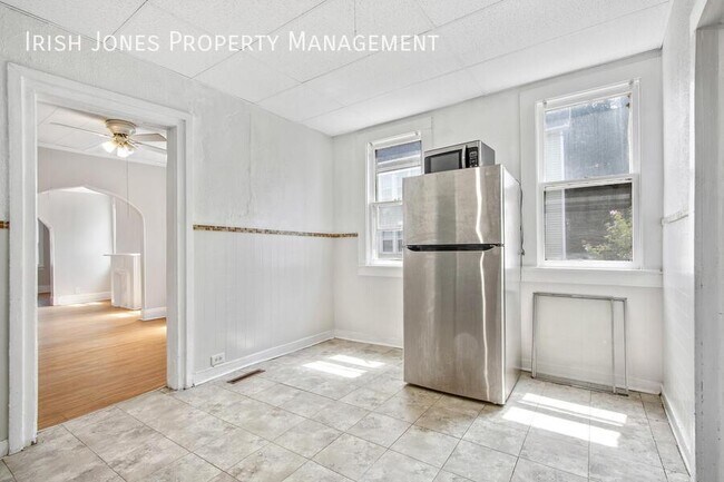 Building Photo - 84 10th St
