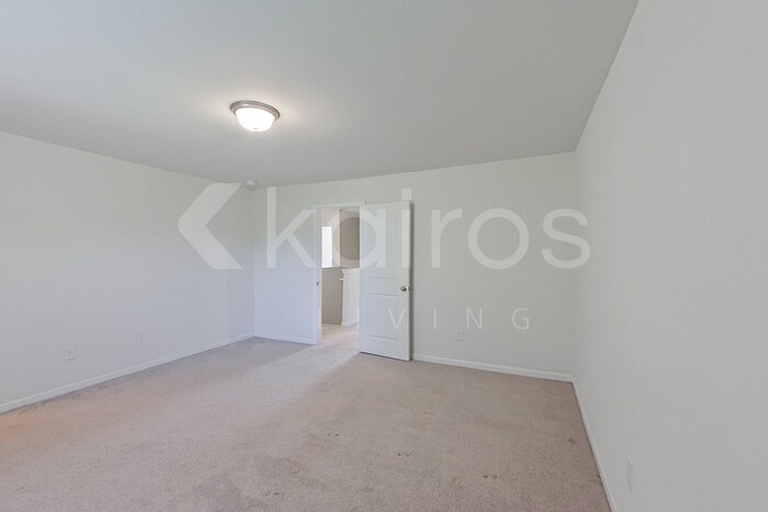 Building Photo - 2051 Country Pl