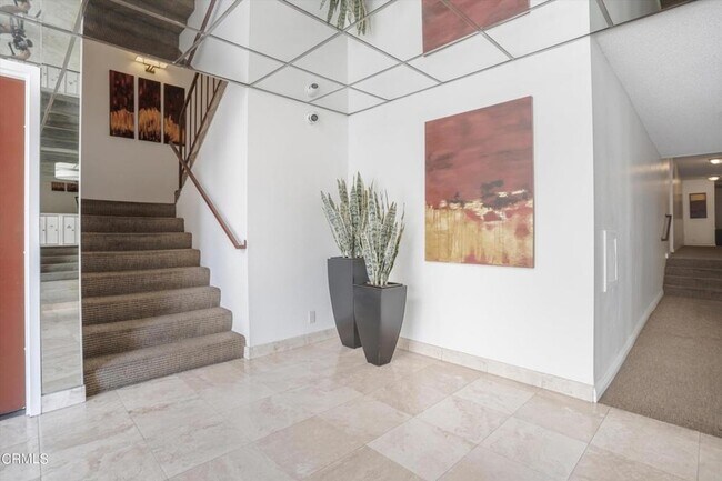 Building Photo - 8577 Rugby Dr