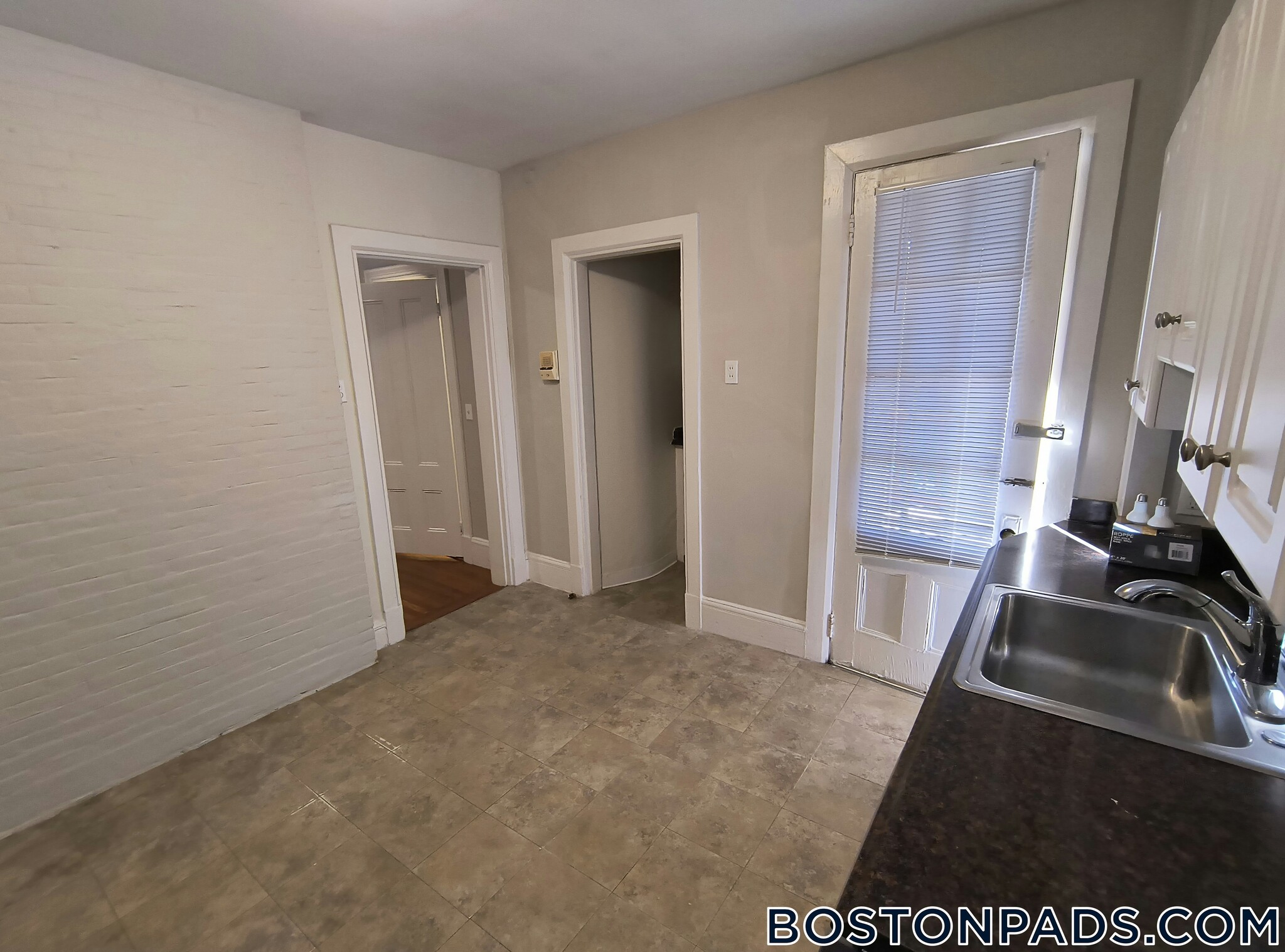 Building Photo - 63 Dana St