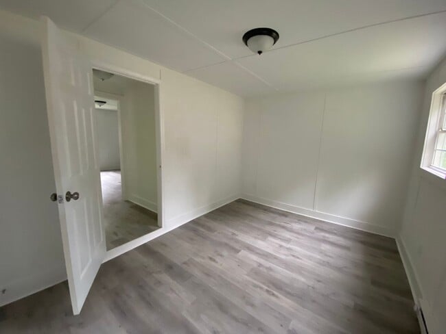 Building Photo - Newly remodeled home is located in Lancast...