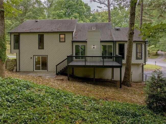Building Photo - 2708 Spencers Trace NE