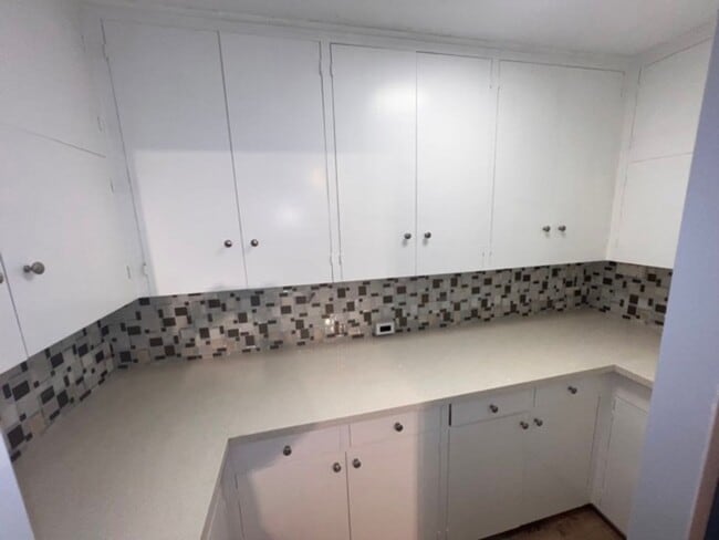 Building Photo - 4/2/3 + Office Space - Single Family Home ...