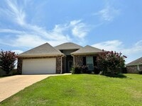 Building Photo - Beautiful Newer 3 Bedroom Home in Pearl!!!