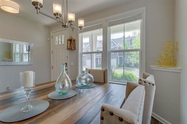 Building Photo - Beautiful Townhouse in Murfreesboro!