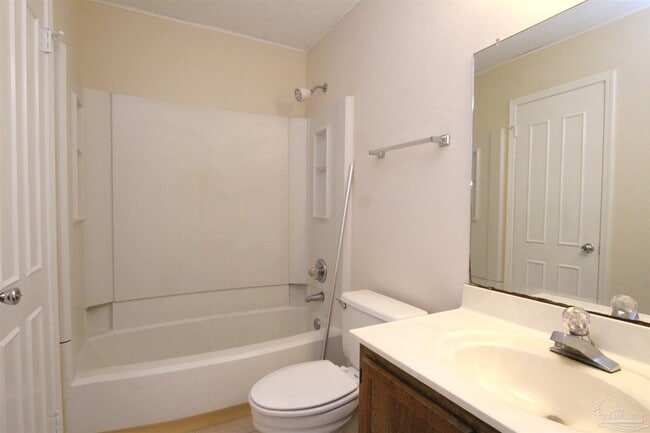 Building Photo - 3842 Belle Meade Ct