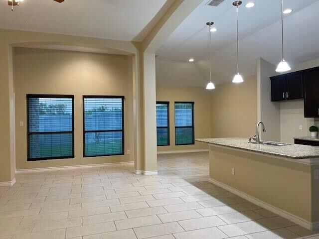 Building Photo - 507 Altozano Dr