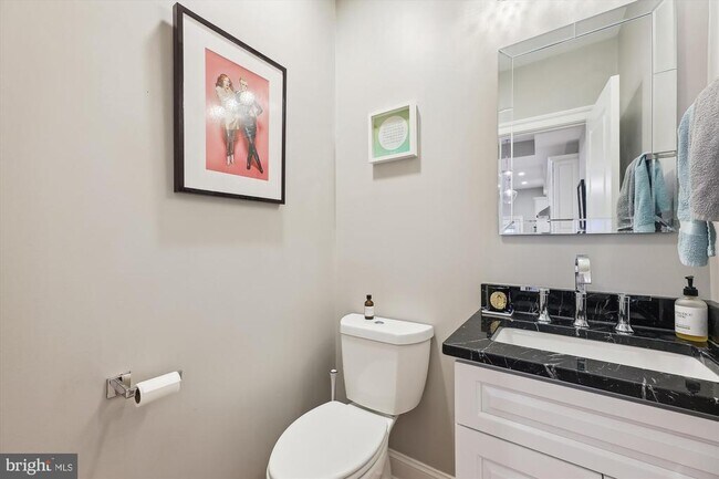 Building Photo - 141 T St NW