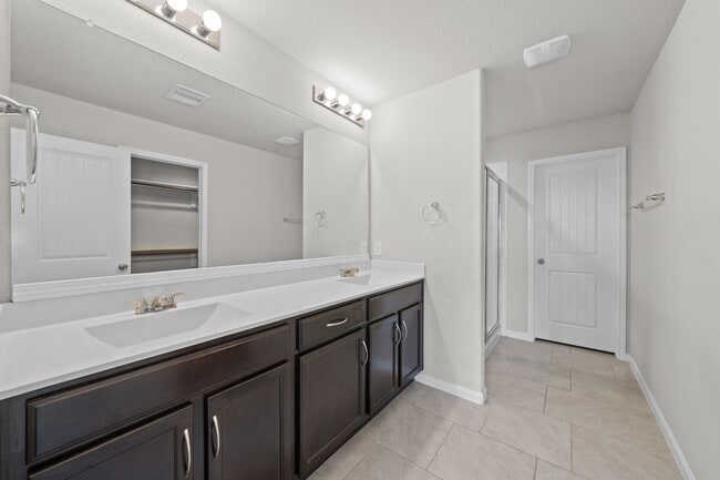 Building Photo - 3015 Lightles Manor Ct
