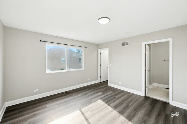 Building Photo - 751 Cherry Creek Dr