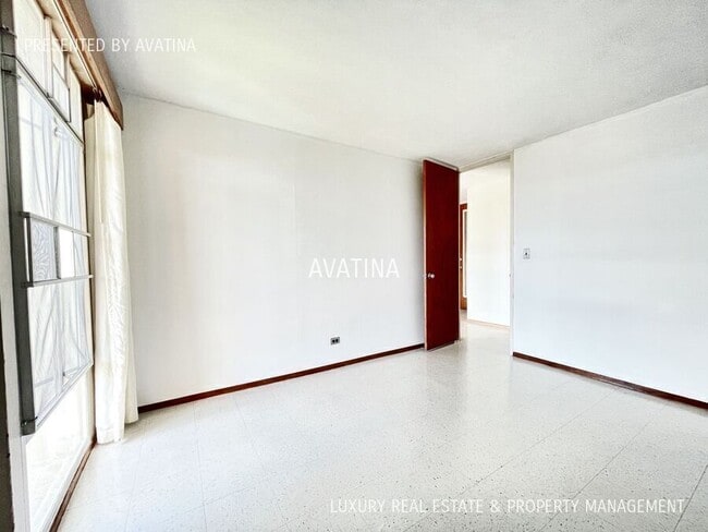 Building Photo - 1519 Nuuanu Ave