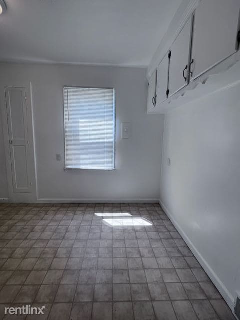 Building Photo - 2 br, 1 bath House - 24308 Schroeder Ave