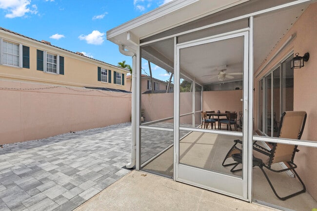 Building Photo - 2058 Tarpon Lake Way
