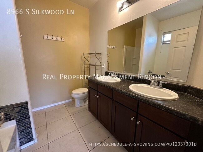 Building Photo - FRESH AND READY!! VAIL SCHOOLS TOO!!3 bed/...