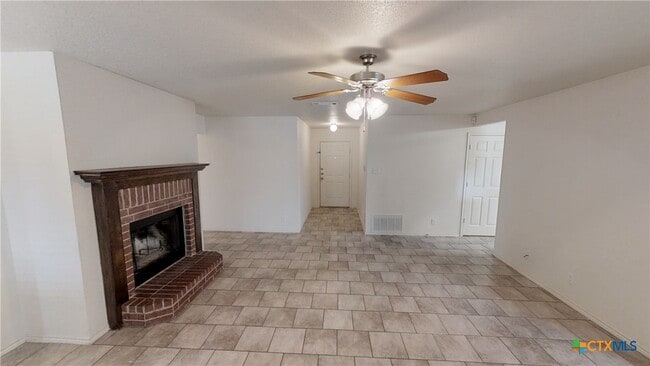 Building Photo - 3807 John Haedge Dr