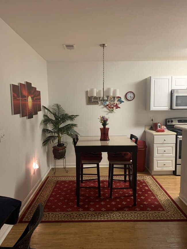 Building Photo - First Floor One Bedroom Plantation Point C...