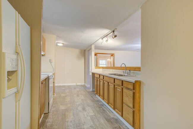 Building Photo - 756 Seaman Ln