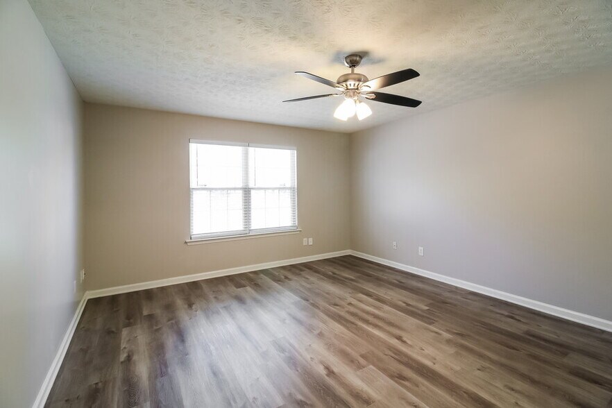 Building Photo - 3105 Evergreen Eve Crossing