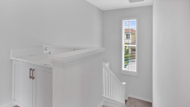 Building Photo - 183 Kingswood