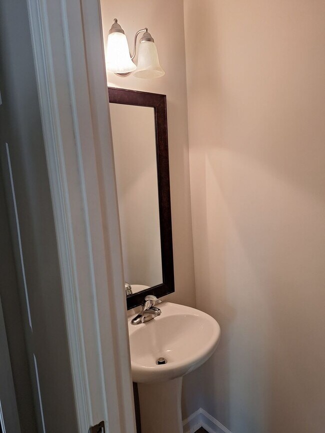 Building Photo - Wonderful Two Story Four Bedroom Home in N...