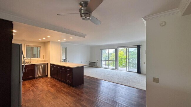 Building Photo - 2227 Via Puerta