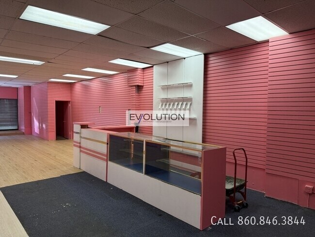 Building Photo - 642-648 Park St-