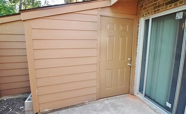 Building Photo - 921 Cedar Terrace