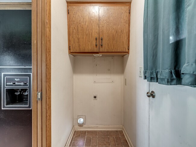 Building Photo - 6721 St Mary's Cir