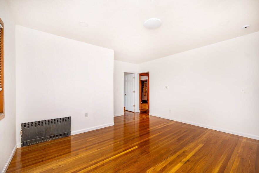 Building Photo - 19 Puritan Rd