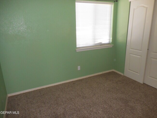Building Photo - 7045 Eagle Nest Ct