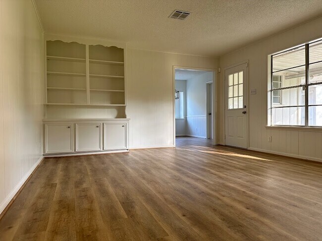 Building Photo - 9718 Truscon Dr