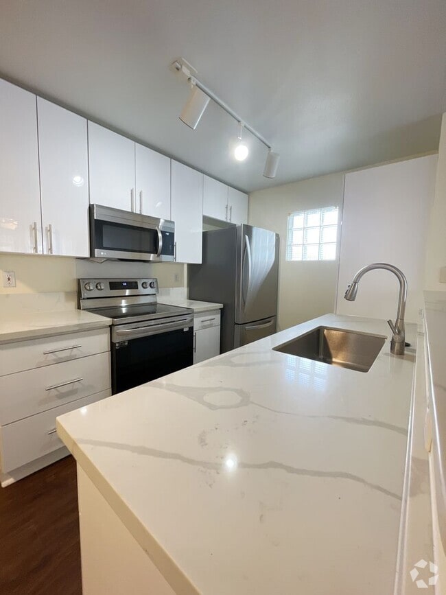 Building Photo - Ewa By Gentry - Coronado 2 bed, 1.5 bath, ...