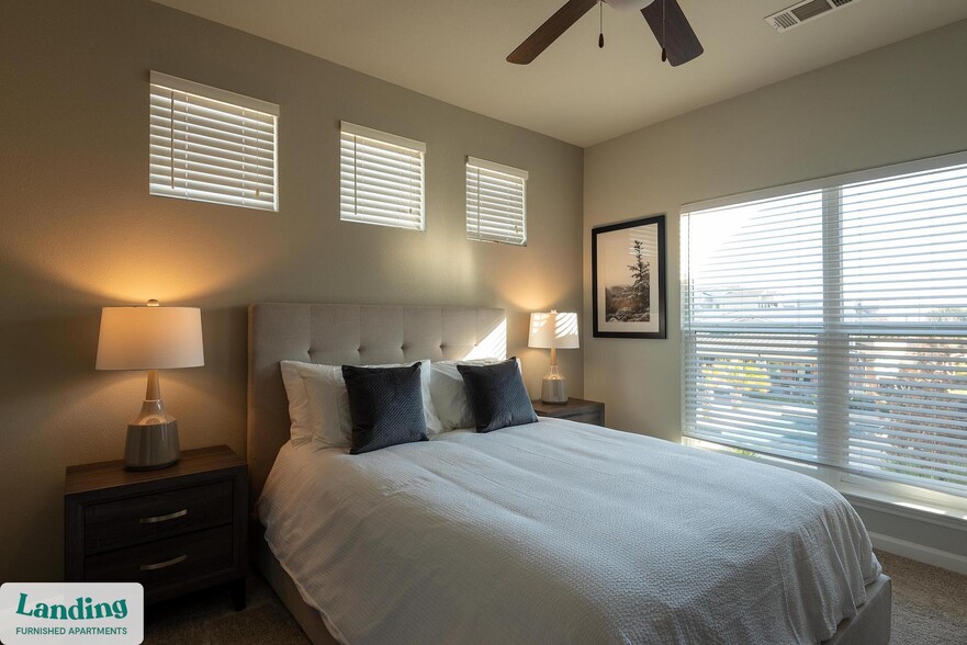 Building Photo - 715 W Slaughter Ln