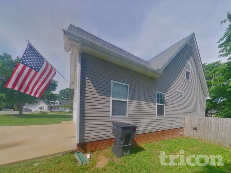 Building Photo - 559 Heartland Ln