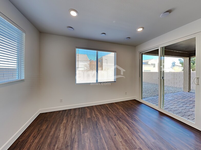 Building Photo - 4844 Blushing Star St