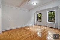 Building Photo - 315 W 102nd St