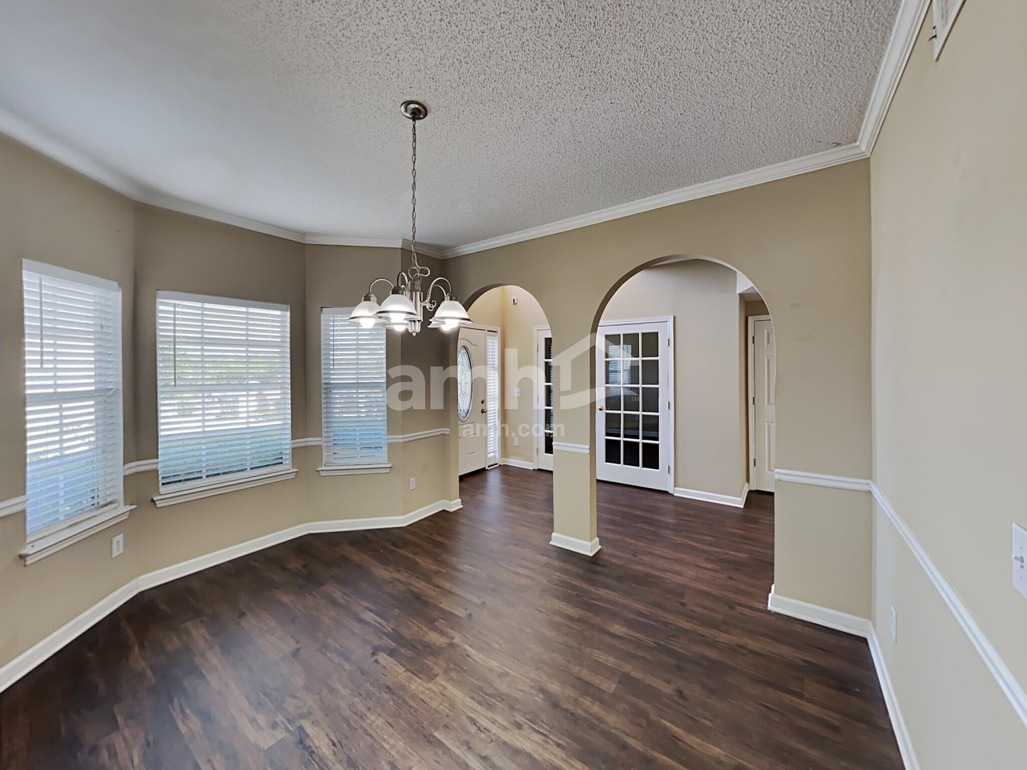 Building Photo - 6004 W Rosie Ln SE