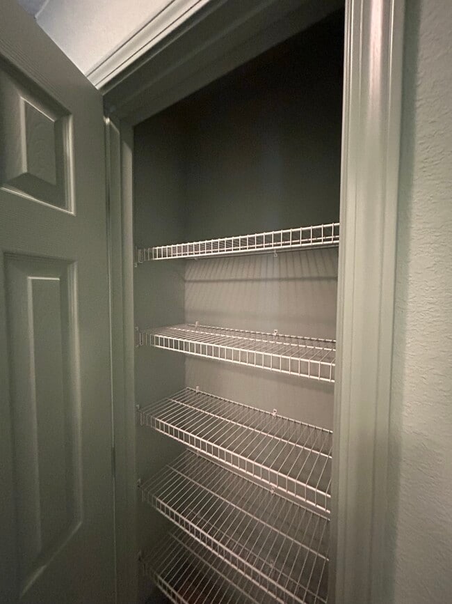 Building Photo - 513 Lapidary Ln