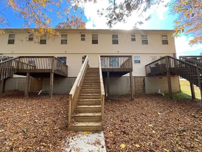 Building Photo - 2655 Parkside Way SW