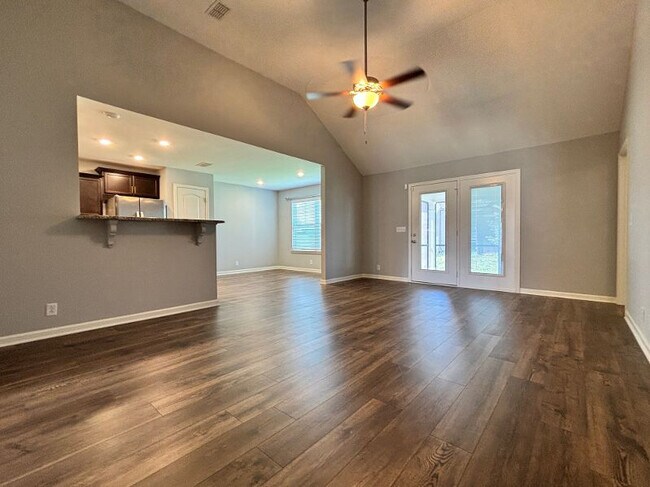 Building Photo - 2431 Hollis Dr