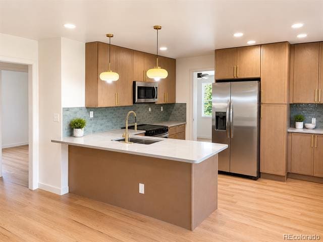 Building Photo - 3156 W 25th Ave