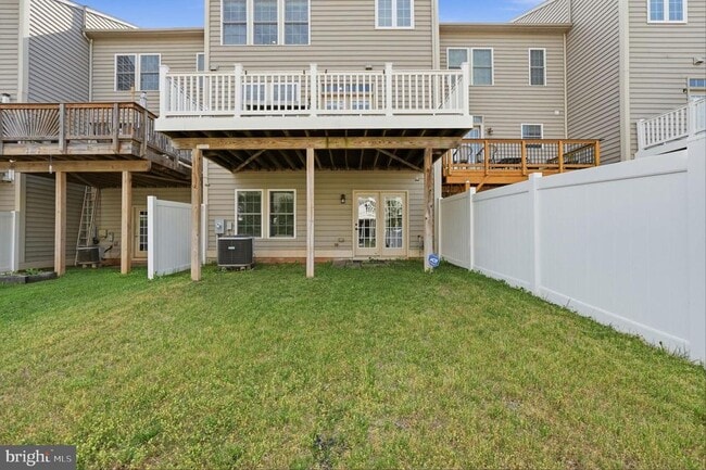 Building Photo - 21253 Park Grove Terrace